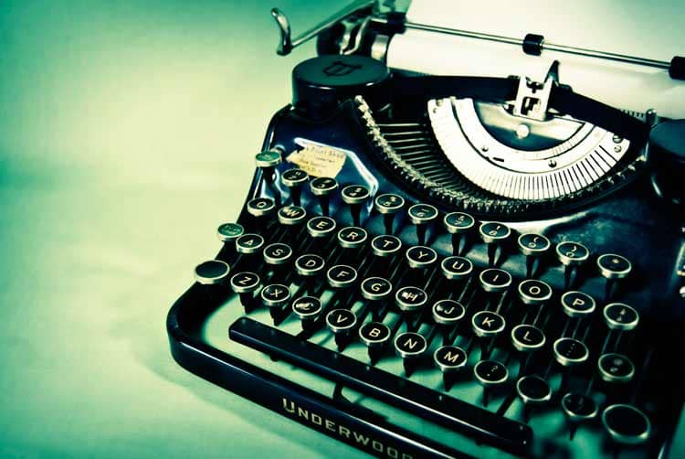 antique_typewriter-786519